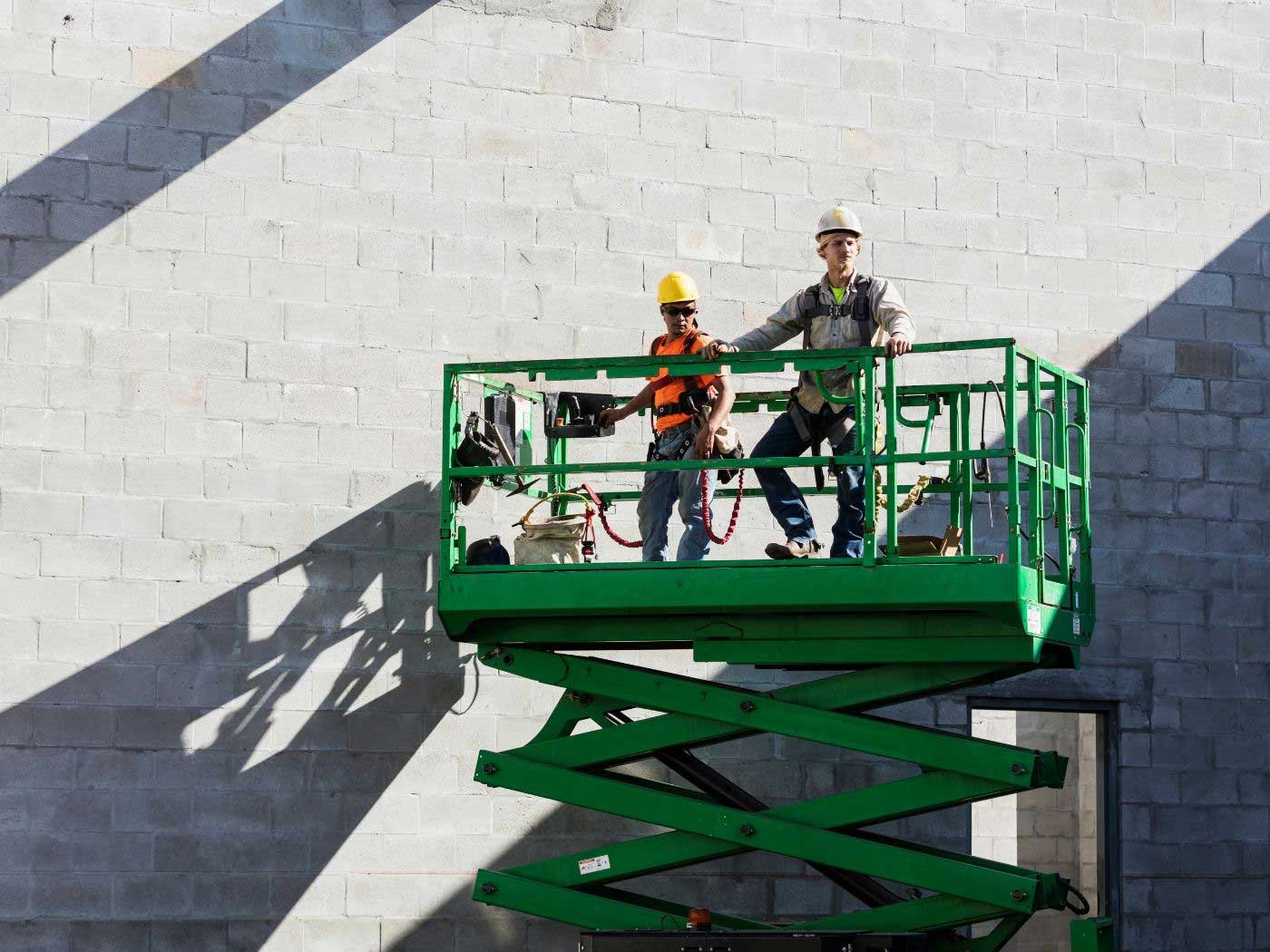 Operating a Scissor lift